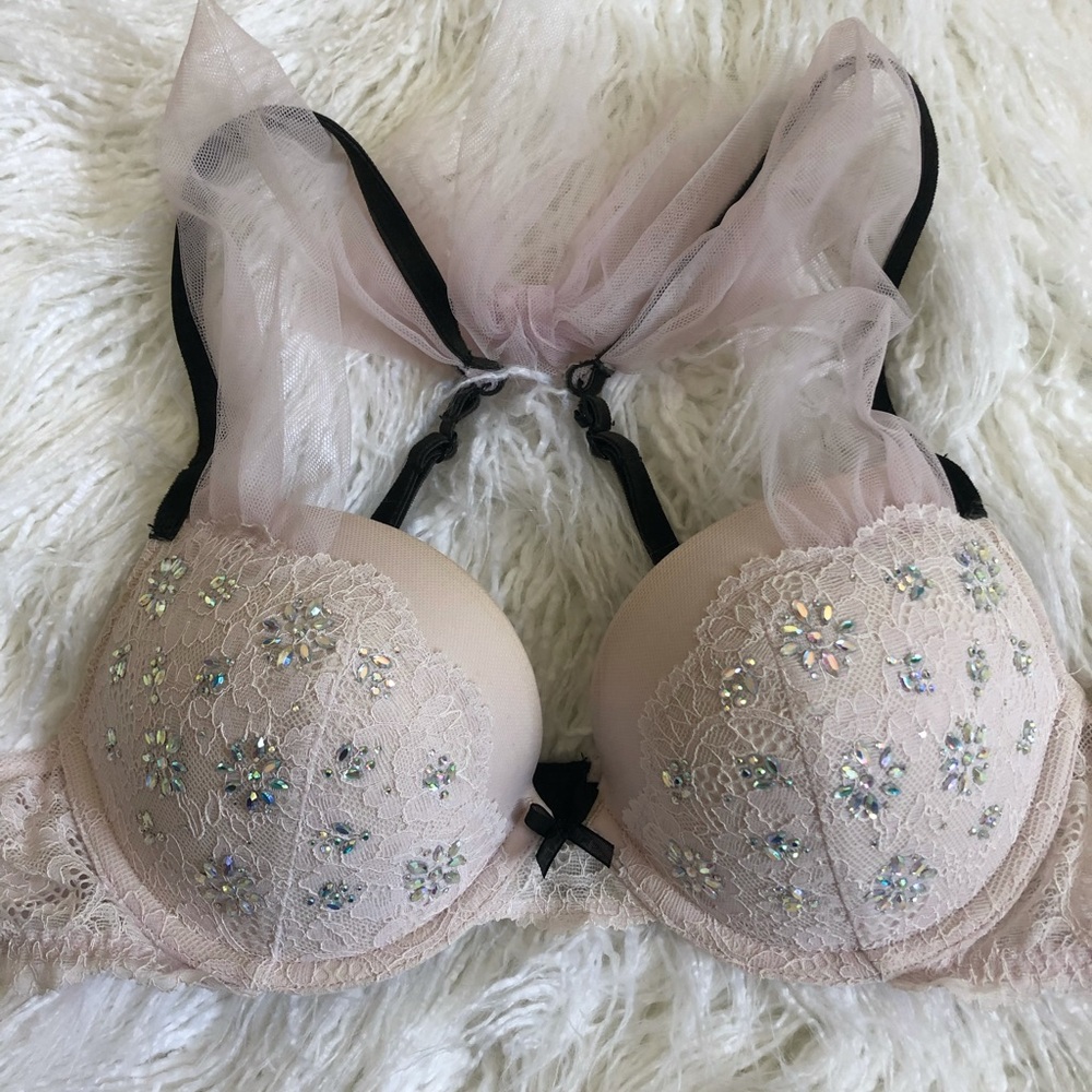 Victoria secrets Angel bombshell
